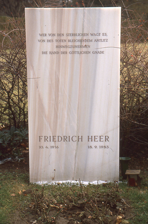 Friedrich Heer Gelehrte Gedenktafeln auf Friedhöfen Bilder im